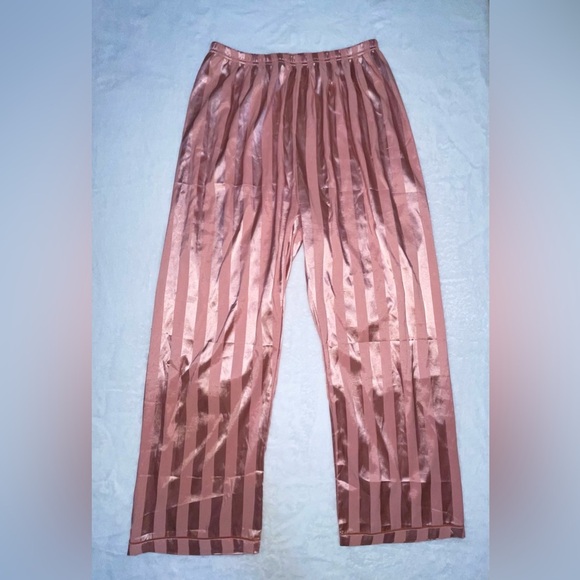 NWOT Pink Striped Silky Pajamas Sleepwear L/XL Cute Loose Oversized Button Up - Picture 2 of 5